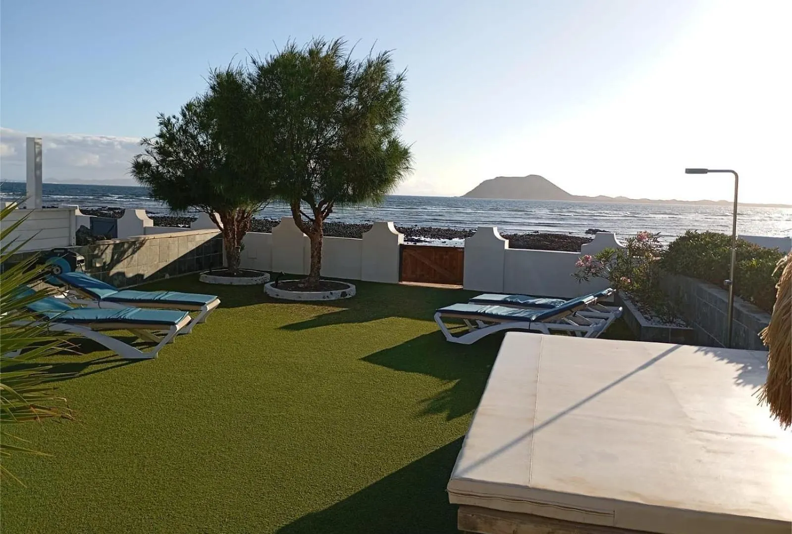 Dalia House, Frontbeach, Piscina, Corralejo 0*,